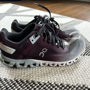 Women’ OnClouds 8.